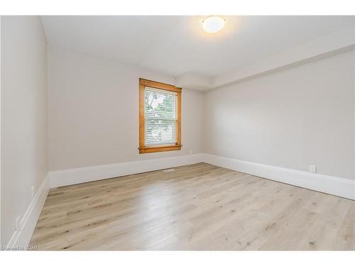 44 Roseview Avenue, Cambridge, ON - Indoor Photo Showing Other Room