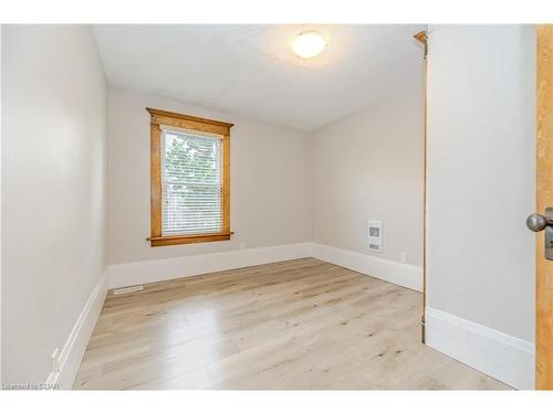 44 Roseview Avenue, Cambridge, ON - Indoor Photo Showing Other Room