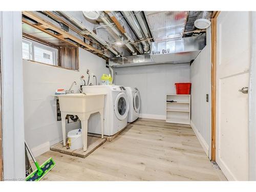 44 Roseview Avenue, Cambridge, ON - Indoor Photo Showing Laundry Room