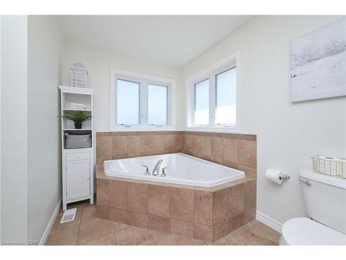 47 Healey Street, Elora, ON - Indoor Photo Showing Bathroom