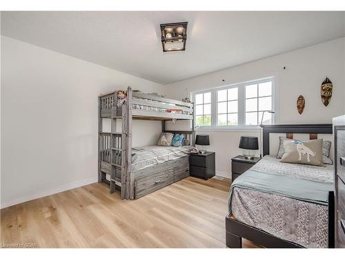 47 Healey Street, Elora, ON - Indoor Photo Showing Bedroom