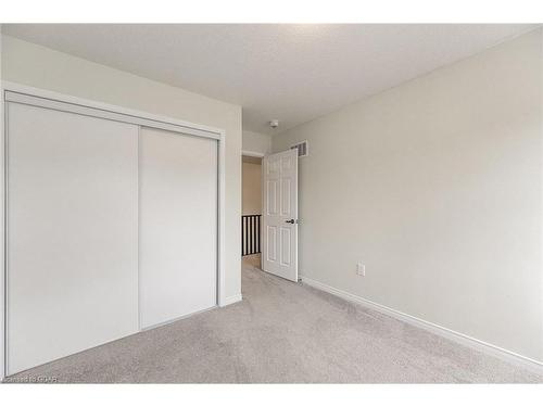 29 Mull Avenue, Caledonia, ON - Indoor Photo Showing Other Room