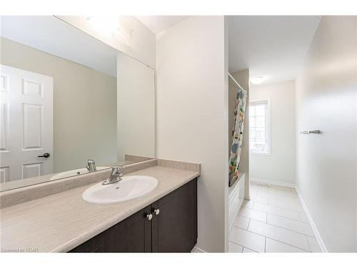 29 Mull Avenue, Caledonia, ON - Indoor Photo Showing Bathroom