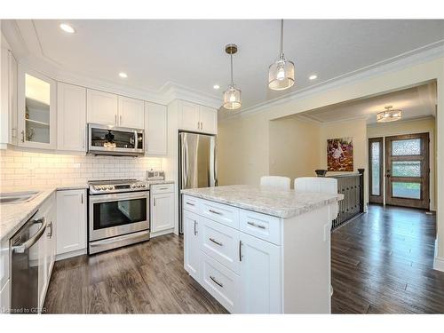 083515 Southgate 8 Road, Mount Forest, ON - Indoor Photo Showing Kitchen With Upgraded Kitchen