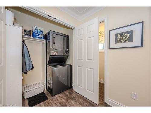 083515 Southgate 8 Road, Mount Forest, ON - Indoor Photo Showing Laundry Room