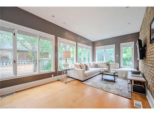 42 Liverpool Street, Guelph, ON - Indoor Photo Showing Living Room