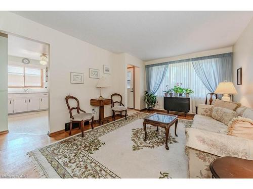 108 Brant Ave, Guelph, ON - Indoor Photo Showing Living Room