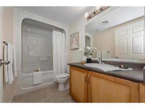 301-43 Waterford Drive, Guelph, ON - Indoor Photo Showing Bathroom