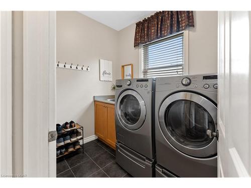 9 Blue Heron Drive, Mono, ON - Indoor Photo Showing Laundry Room