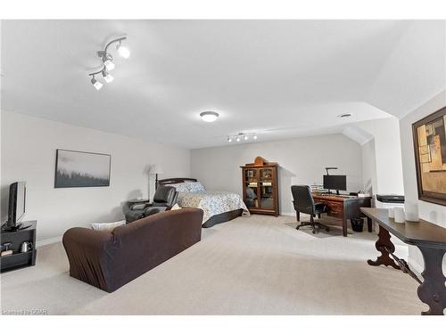 9 Blue Heron Drive, Mono, ON - Indoor Photo Showing Bedroom