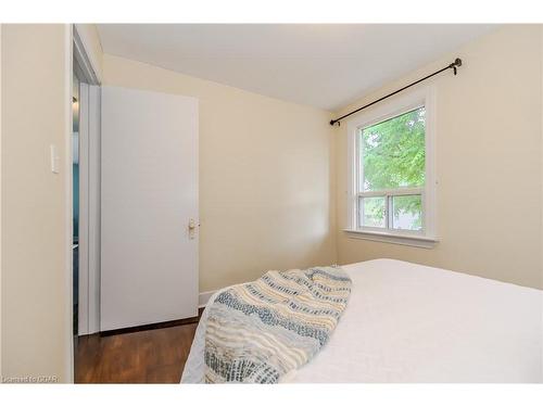 10 Rosewood Avenue, Guelph, ON - Indoor Photo Showing Bedroom