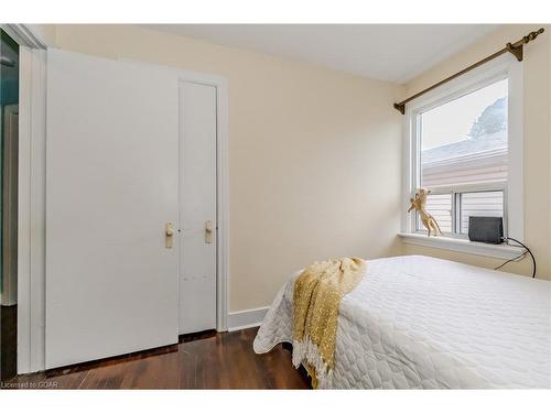 10 Rosewood Avenue, Guelph, ON - Indoor Photo Showing Bedroom