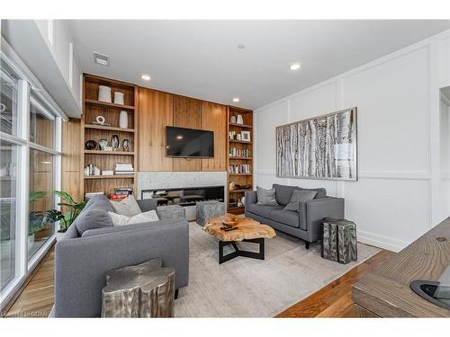 201-1880 Gordon Street, Guelph, ON - Indoor Photo Showing Living Room With Fireplace