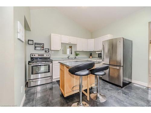 32 Ramore Street, Cambridge, ON - Indoor Photo Showing Kitchen