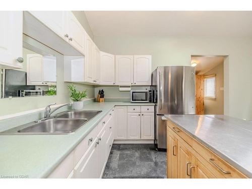 32 Ramore Street, Cambridge, ON - Indoor Photo Showing Kitchen With Double Sink