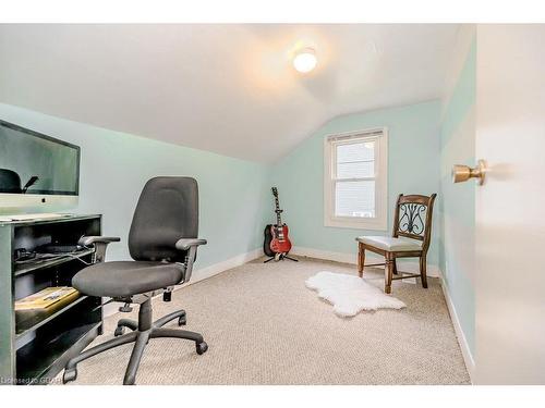 32 Ramore Street, Cambridge, ON - Indoor Photo Showing Other Room