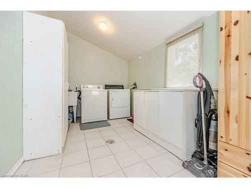 32 Ramore Street, Cambridge, ON - Indoor Photo Showing Laundry Room