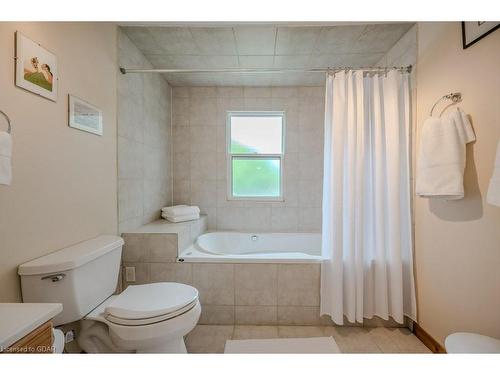 3200 Candela Drive, Mississauga, ON - Indoor Photo Showing Bathroom