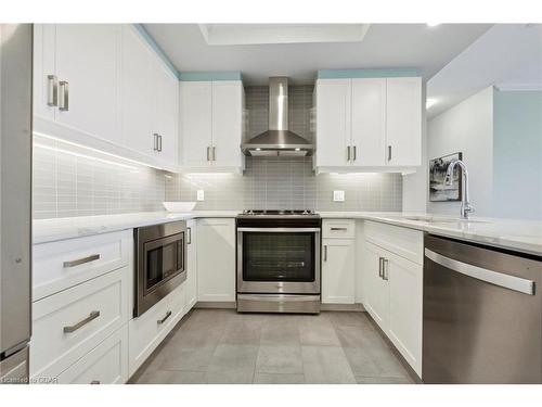 308-1878 Gordon Street, Guelph, ON - Indoor Photo Showing Kitchen With Stainless Steel Kitchen With Upgraded Kitchen