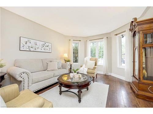 123 Academy Place, Rockwood, ON - Indoor Photo Showing Living Room