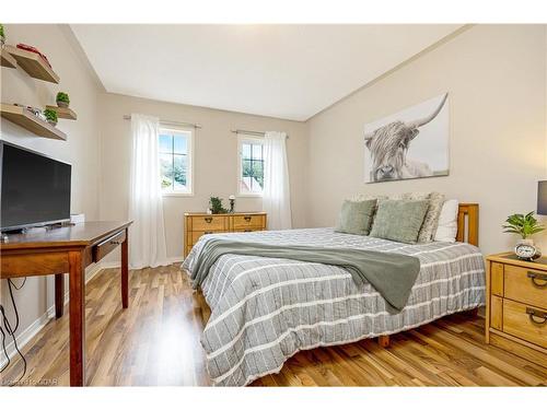 123 Academy Place, Rockwood, ON - Indoor Photo Showing Bedroom