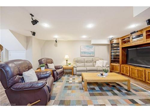 123 Academy Place, Rockwood, ON - Indoor Photo Showing Living Room