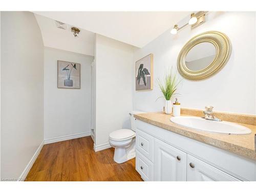 123 Academy Place, Rockwood, ON - Indoor Photo Showing Bathroom