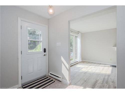 85-360 Scottsdale Drive, Guelph, ON - Indoor Photo Showing Other Room