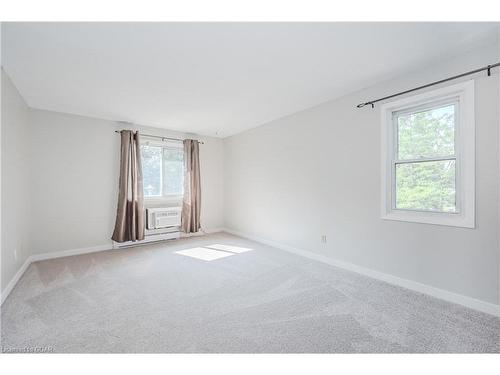 85-360 Scottsdale Drive, Guelph, ON - Indoor Photo Showing Other Room