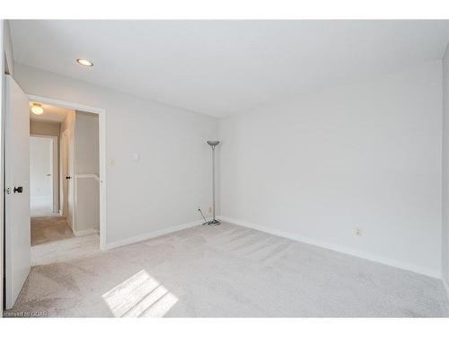 85-360 Scottsdale Drive, Guelph, ON - Indoor Photo Showing Other Room