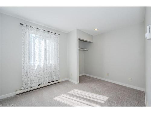 85-360 Scottsdale Drive, Guelph, ON - Indoor Photo Showing Other Room