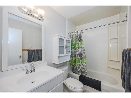 85-360 Scottsdale Drive, Guelph, ON - Indoor Photo Showing Bathroom