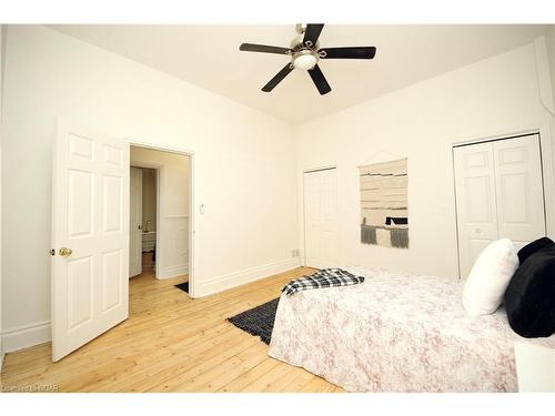 38 Ontario Street, Guelph, ON - Indoor Photo Showing Bedroom