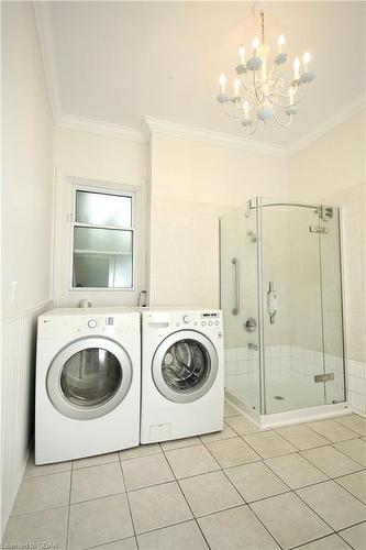 38 Ontario Street, Guelph, ON - Indoor Photo Showing Laundry Room