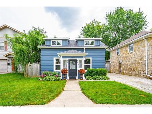 260 Garafraxa Street E, Fergus, ON - Outdoor With Facade