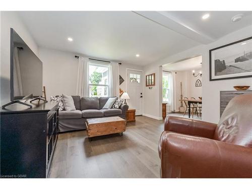 260 Garafraxa Street E, Fergus, ON - Indoor Photo Showing Living Room