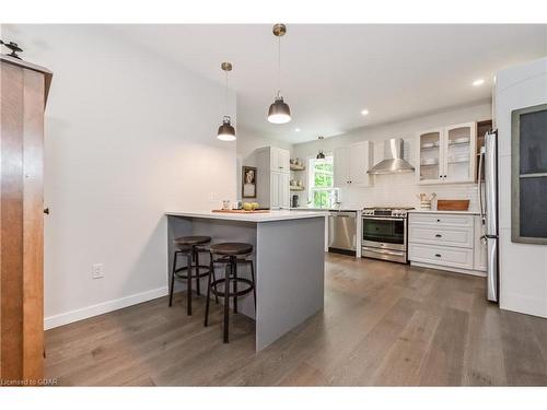 260 Garafraxa Street E, Fergus, ON - Indoor Photo Showing Kitchen With Upgraded Kitchen