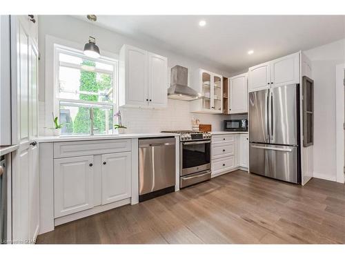 260 Garafraxa Street E, Fergus, ON - Indoor Photo Showing Kitchen With Stainless Steel Kitchen With Upgraded Kitchen