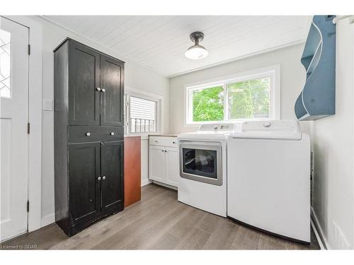 260 Garafraxa Street E, Fergus, ON - Indoor Photo Showing Laundry Room