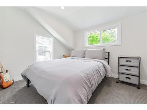 260 Garafraxa Street E, Fergus, ON - Indoor Photo Showing Bedroom