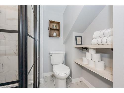 260 Garafraxa Street E, Fergus, ON - Indoor Photo Showing Bathroom