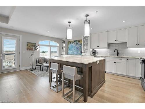 408-106 Bard Boulevard, Guelph, ON - Indoor Photo Showing Kitchen With Upgraded Kitchen