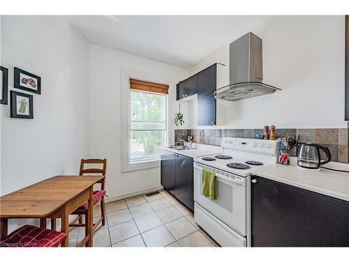 90 Neeve Street, Guelph, ON - Indoor Photo Showing Kitchen