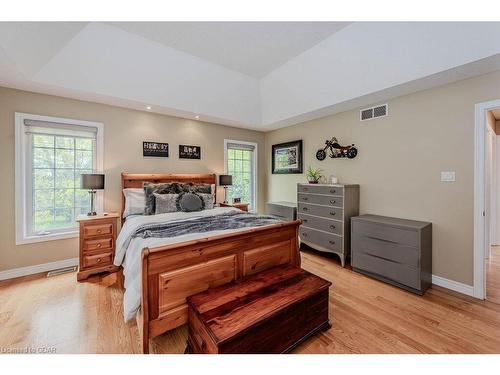 7568 Marden Road, Guelph/Eramosa, ON - Indoor Photo Showing Bedroom