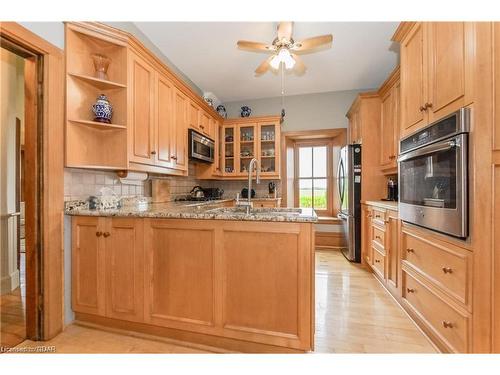 6086 5Th Line, Centre Wellington, ON - Indoor Photo Showing Kitchen