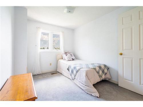 8 Chadwick Avenue, Guelph, ON - Indoor Photo Showing Bedroom