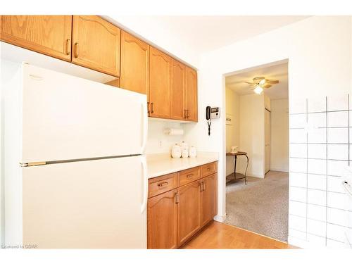 8 Chadwick Avenue, Guelph, ON - Indoor Photo Showing Kitchen