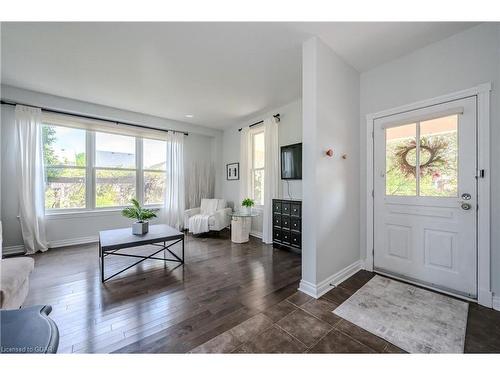 61 Clairfields Drive E, Guelph, ON - Indoor Photo Showing Living Room