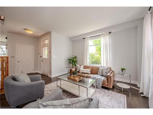 61 Clairfields Drive E, Guelph, ON - Indoor Photo Showing Living Room