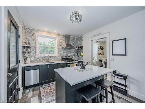 39 Harris Street, Guelph, ON - Indoor Photo Showing Kitchen